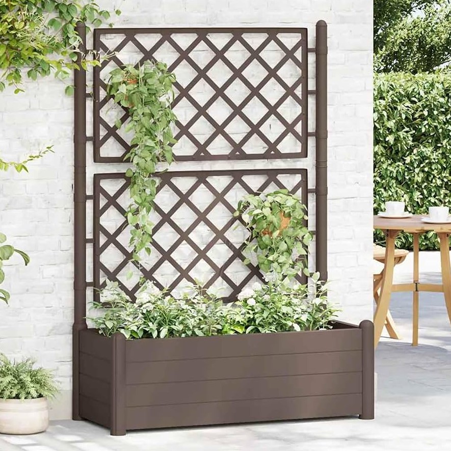 Hochwertige Balkonkästen mit üppigen Pflanzen